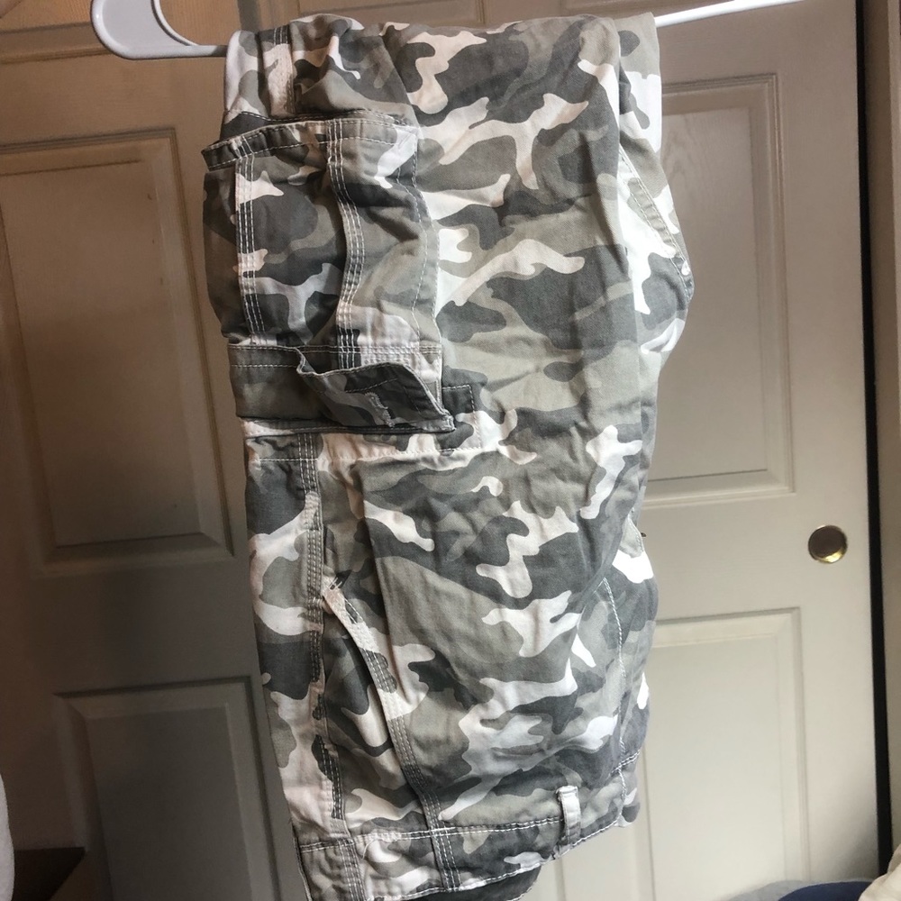 Cargo pants - Picture 2 of 4